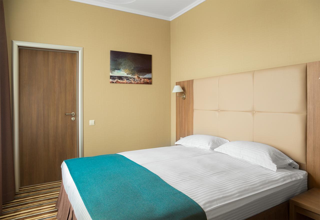 Nesvizh Hotel Bagian luar foto